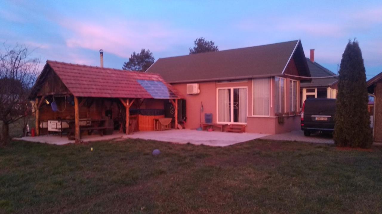 Novakporta Vendeghaz Appartement Lakhegy Buitenkant foto