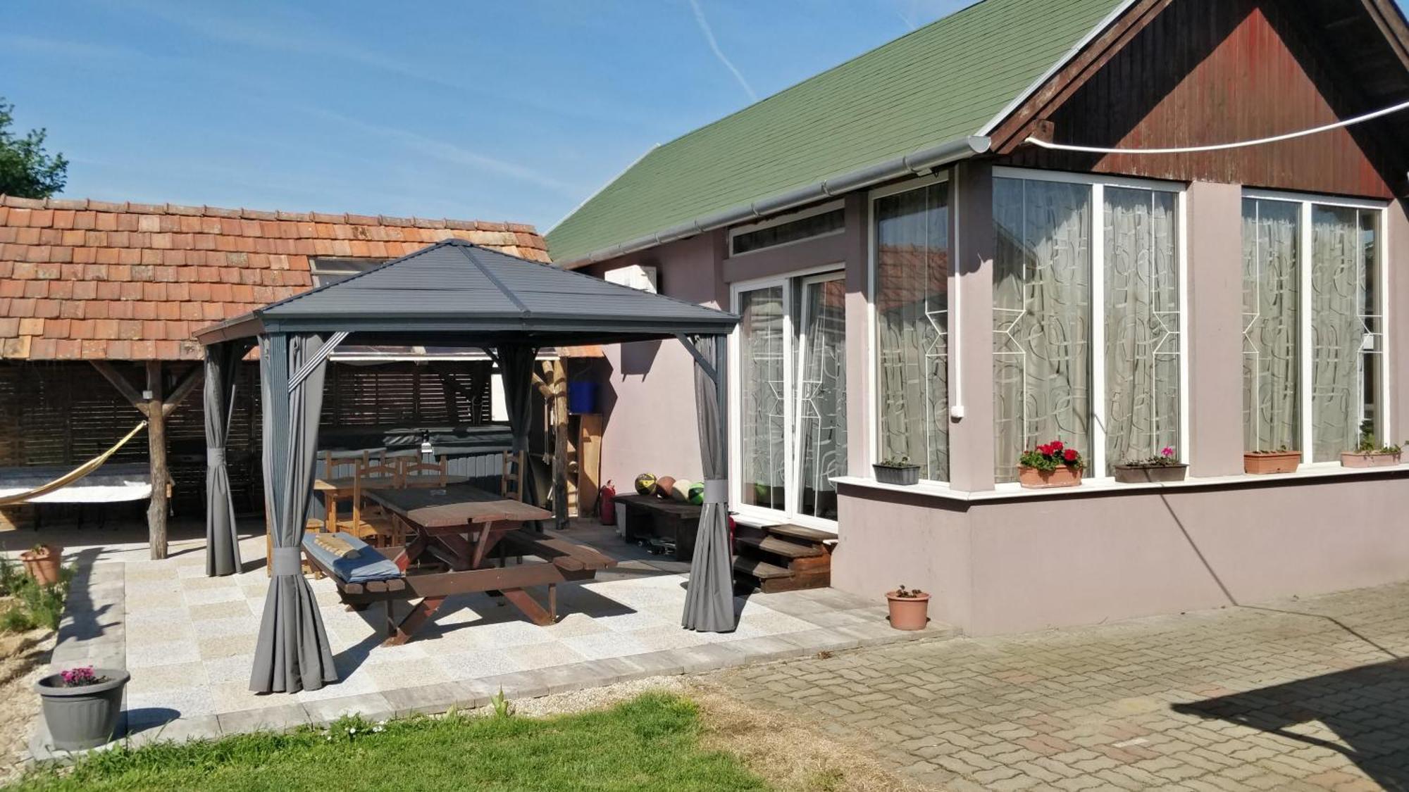 Novakporta Vendeghaz Appartement Lakhegy Buitenkant foto